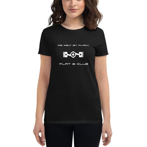 Women's "Die Welt ist flach" Flat 6 Pistons shirt
